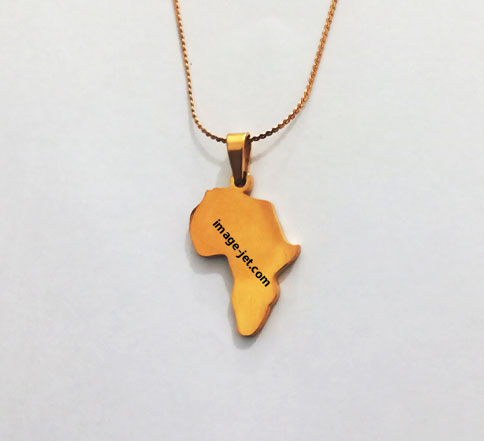 Chainette afrique plaqué or Gravé