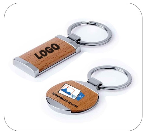 Porte-clés en métal brillant et bois naturel 